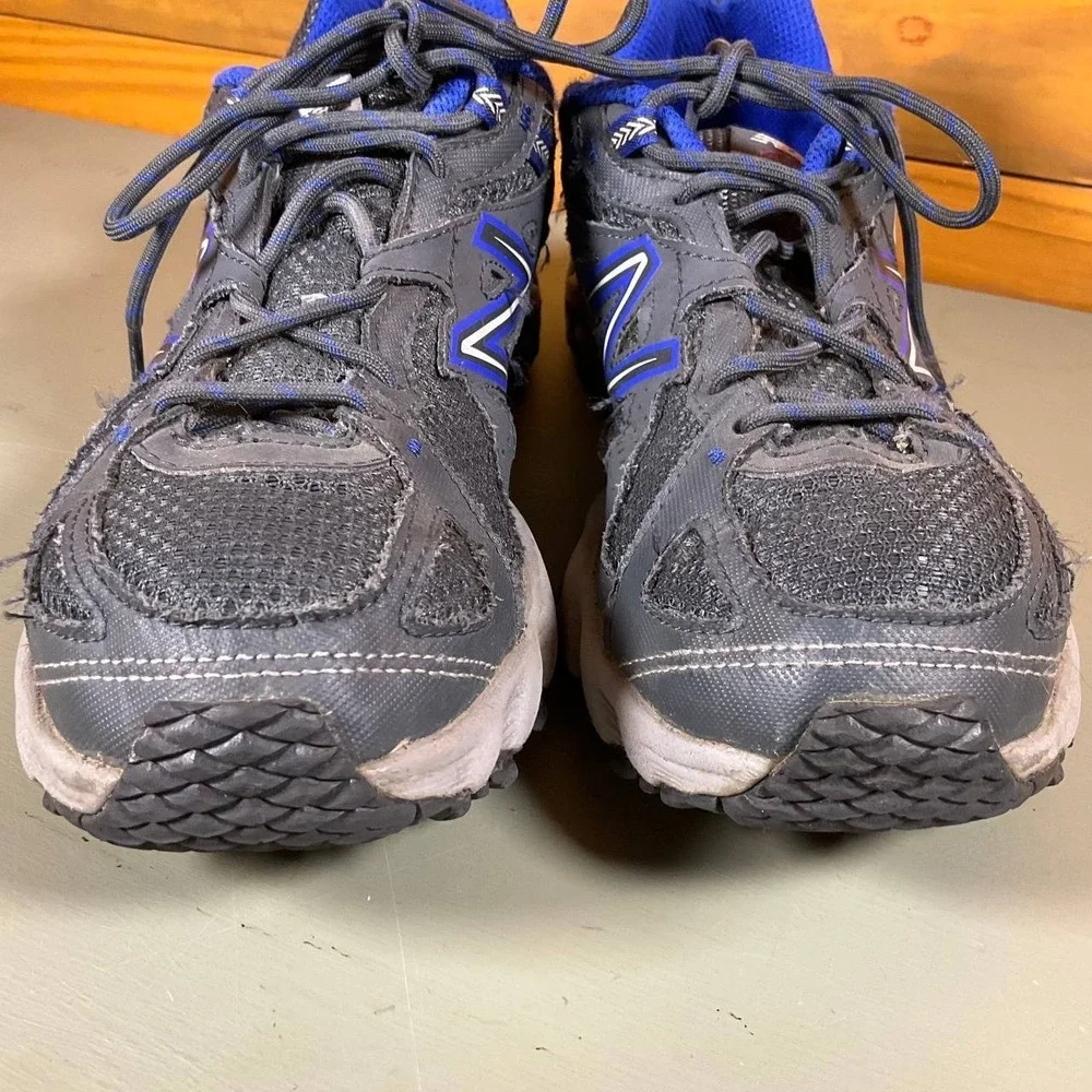 New Balance #573 V2 Running Hiking Shoes‎ Womens Size 10 Black/Blue Athleisure